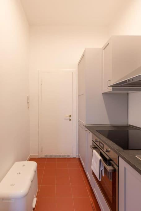 Apartamento Elegante Bilocale Porta Genova - Mirable Pm Milán Exterior foto