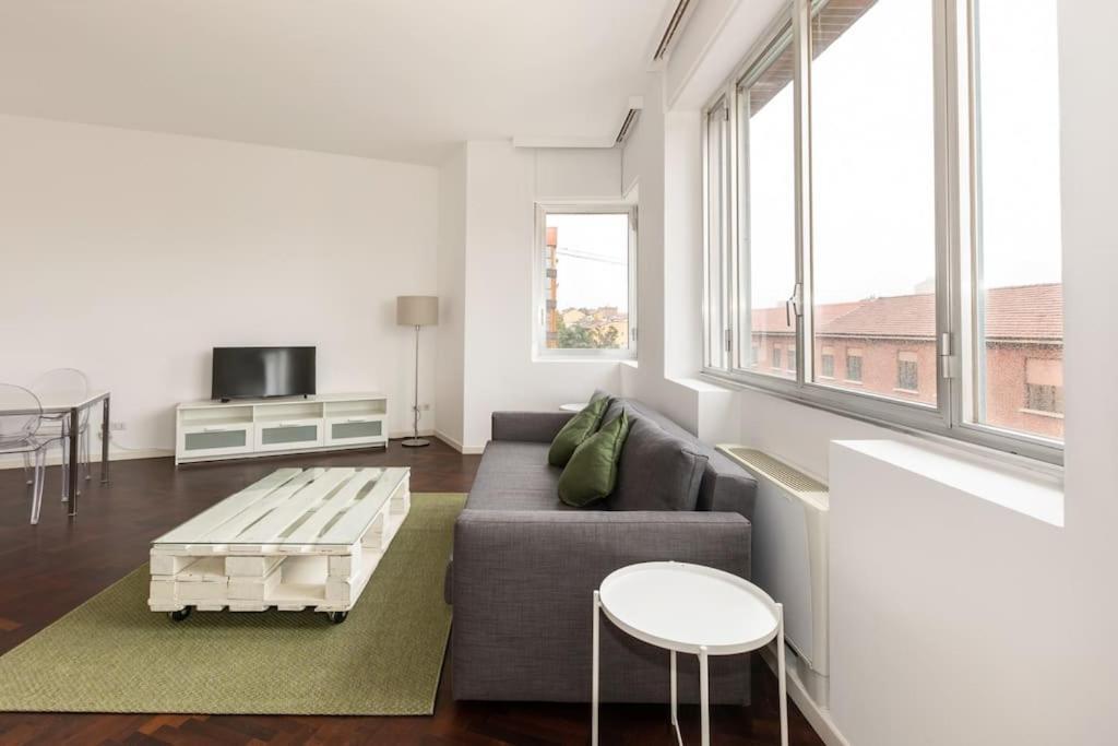 Apartamento Elegante Bilocale Porta Genova - Mirable Pm Milán Exterior foto